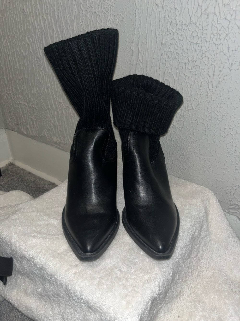 Shoe Dazzle Black Pointed Toe Sock Ankle Heeled Boots